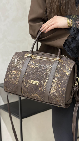 Torebka damska Chiara kuferek czarno - złota 