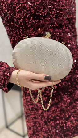 Kopertówka wieczorowa z łańcuszkiem – czarna